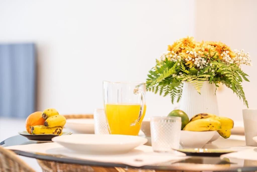 Cozy Sea View Apartment Near City & Airport Ponta Delgada Exteriör bild