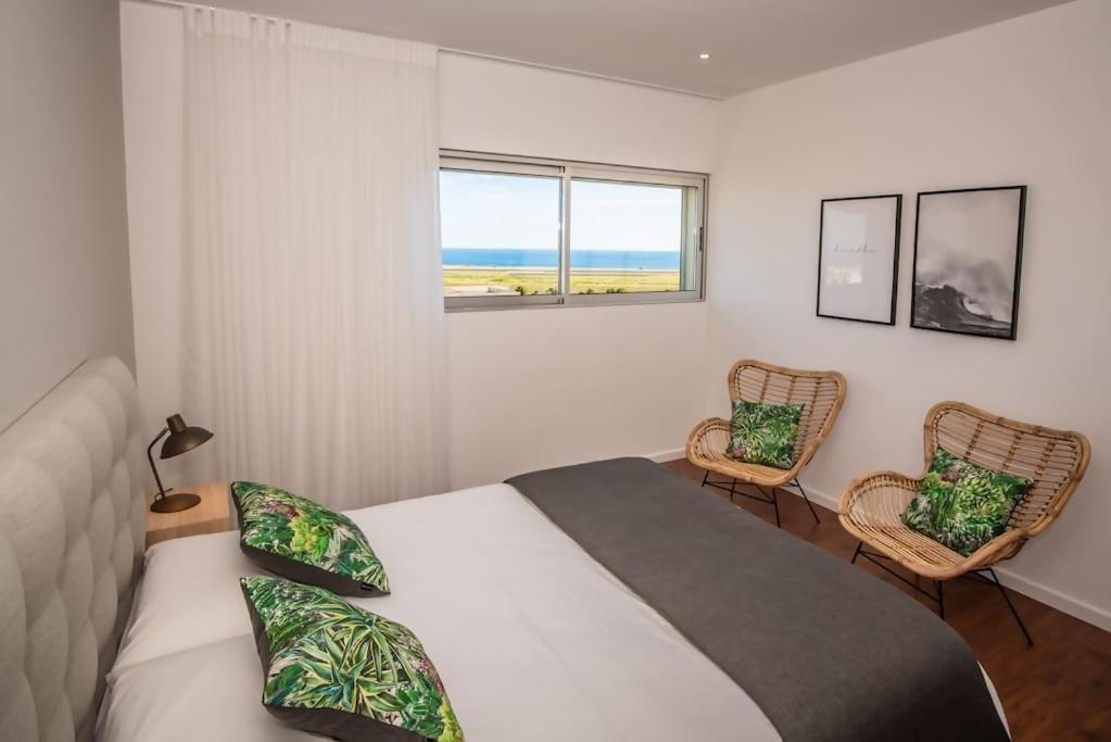 Cozy Sea View Apartment Near City & Airport Ponta Delgada Exteriör bild